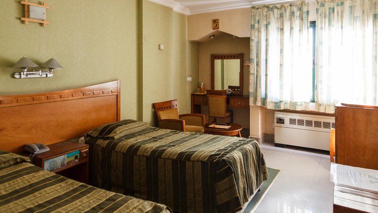 اتاق دو تخته توئین هتل آزادی اصفهان